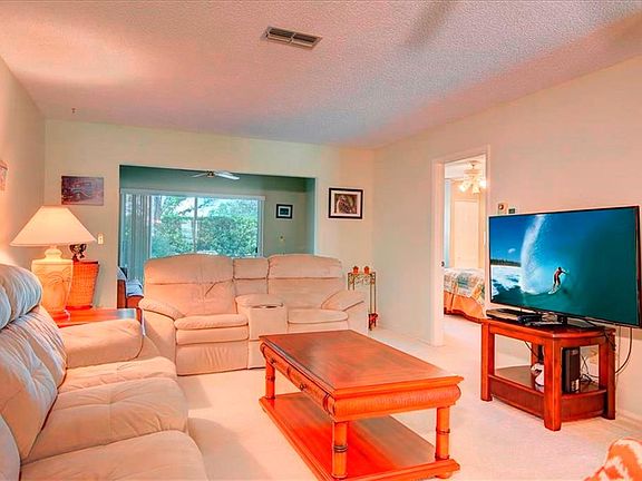 5th image of 1023 Dunrobin Dr APT B