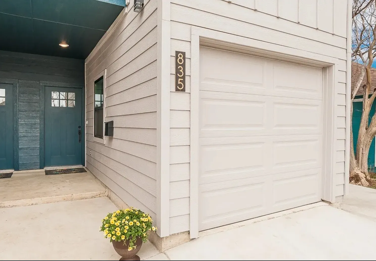 3 bed, 2.5 bath, 1712 sqft, $3,200 — Photo 4