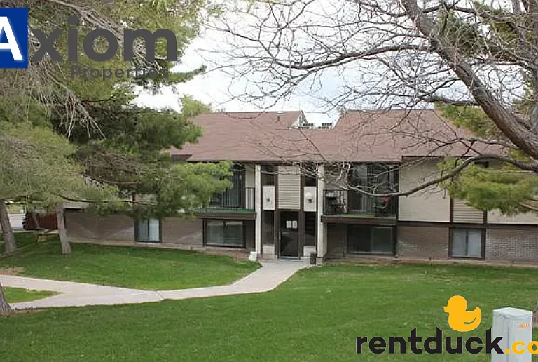 Fairway Estates Condominiums — Photo 37