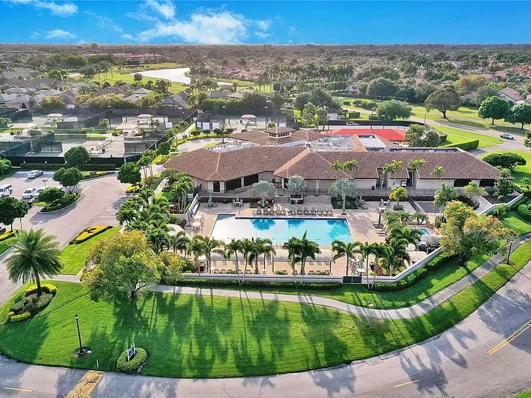6698 Montego Bay Blvd #D — Photo 31