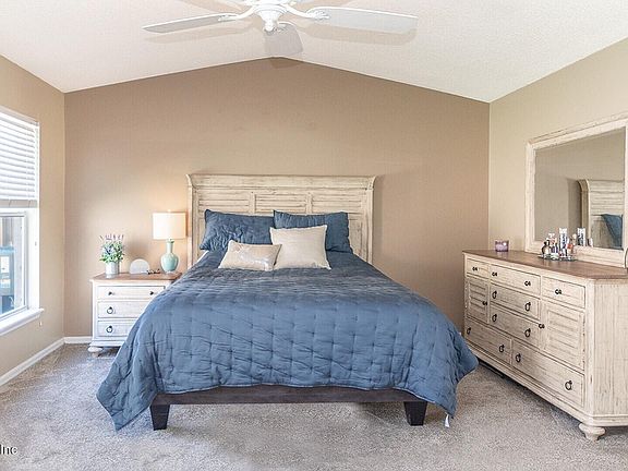 4th image of 13053 VIBURNUM Drive S