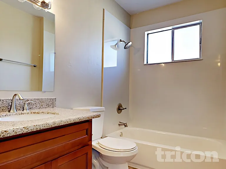 10061 Lincoln Village Dr — Photo 12