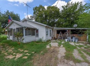 1005 E Main St, Tioga, TX 76271