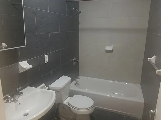 Rented by Capri Jet Realty Corp | media 41