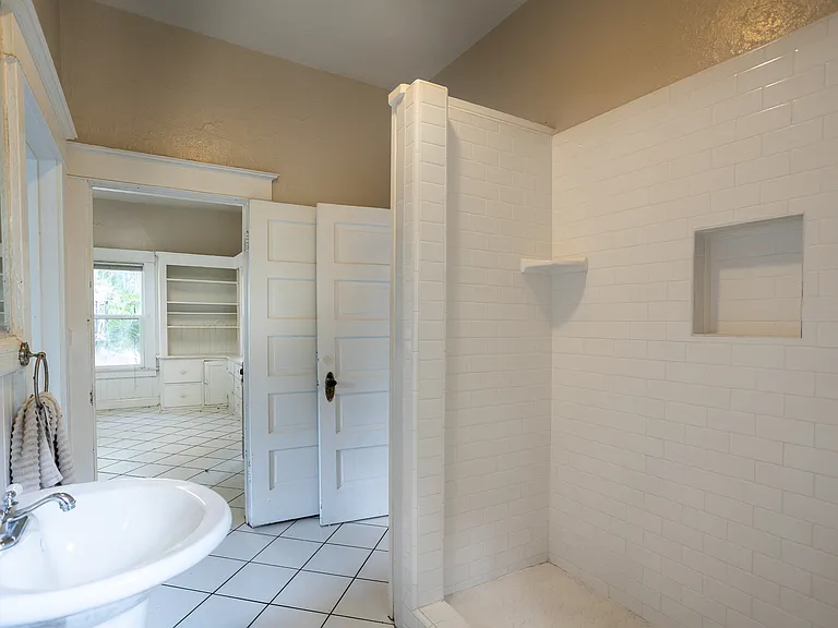278 Humboldt Ave #1 — Photo 15