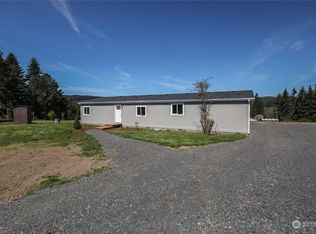 140 Pumice Rd, Castle Rock, WA 98611