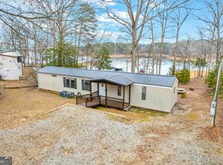 323 Lakeshore Cir, Hartwell, GA 30643