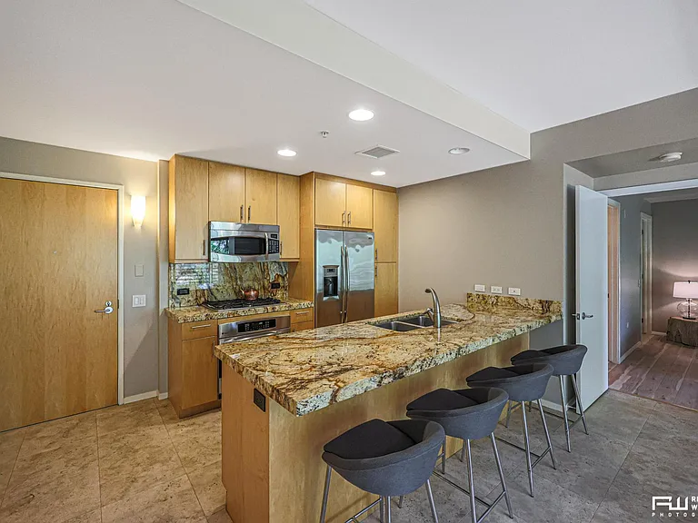 7117 E Rancho Vista Dr #2004 — Photo 7