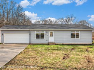 802 S Waverly Rd, Eaton Rapids, MI 48827