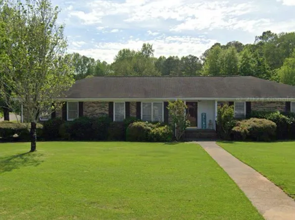 823 Sedgefield Ln, Sylacauga, AL 35150