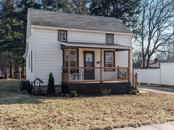 1015 N 8th St, Rochelle, IL 61068