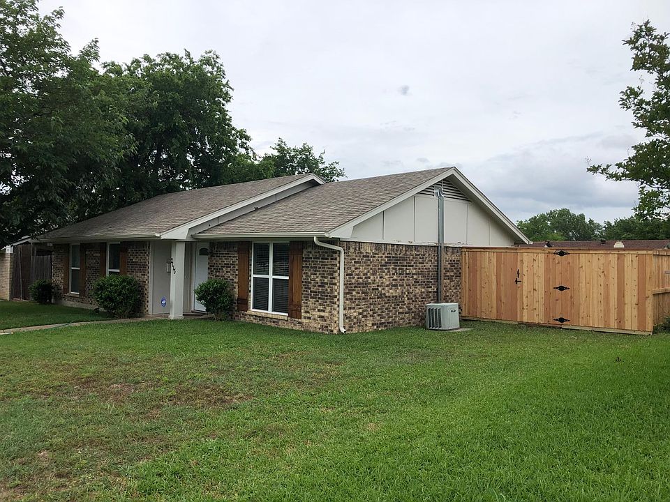 1st image of 2113 Rockwood Dr