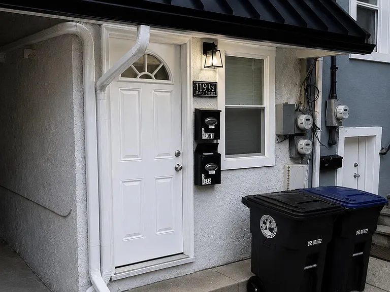 119 Maple St #1/2-1 — Photo 1