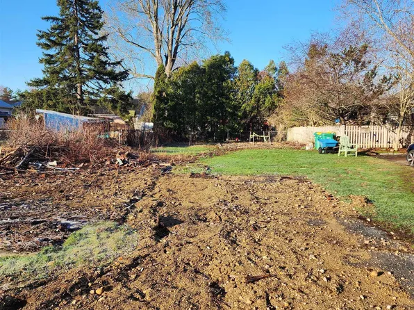 15 Harvard Street, Rochester, NH 03867