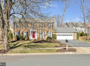 2218 Abbotsford Dr, Vienna, VA 22181