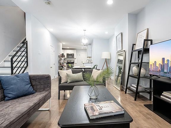 4th image of 4113 Spring Garden St