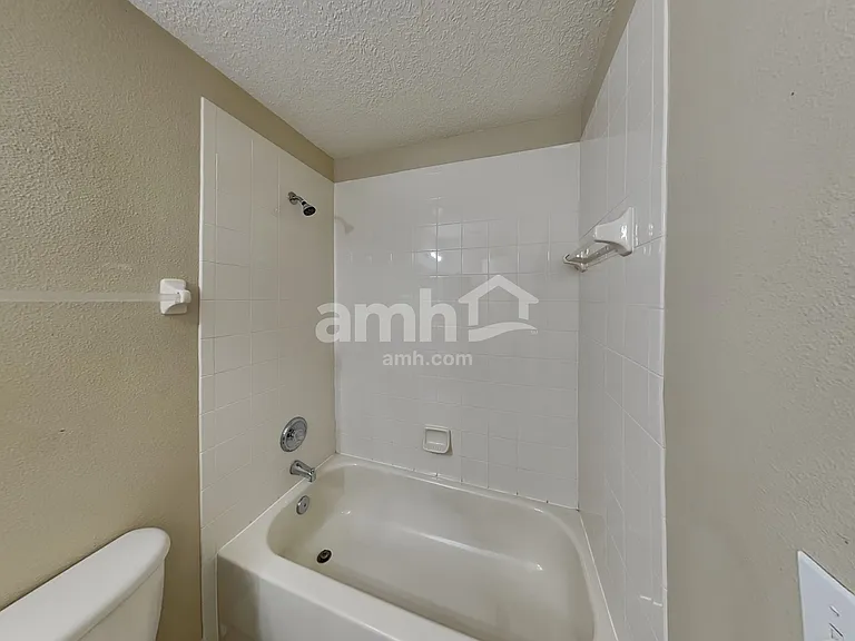 924 Burland Cir — Photo 16