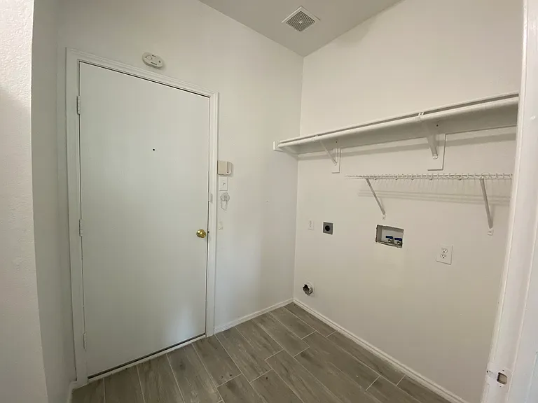 11509 Petunia Dr — Photo 8