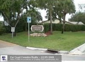 105 Village Walk Dr, Royal Palm Beach, FL, 33411