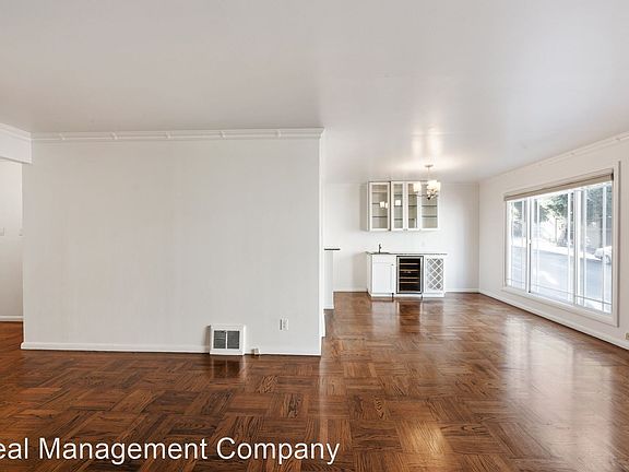 5th image of 2148 Franklin St