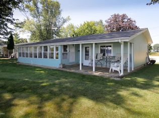 908 W Shore Rd, Bronson, MI 49028