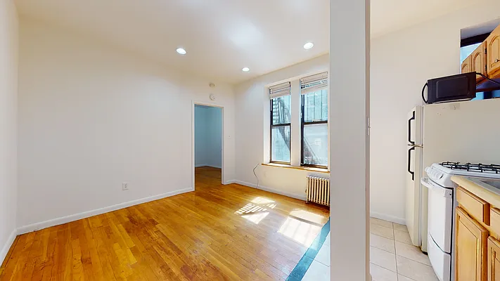 Rented by Bond New York | media 12