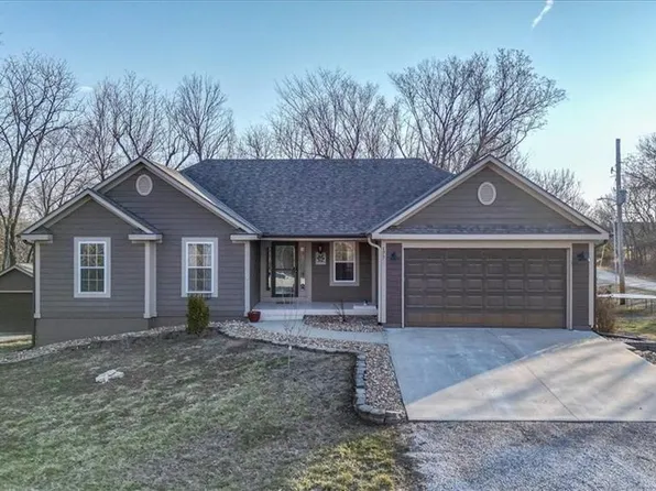 177 S Boxelder Dr, Lacygne, KS 66040