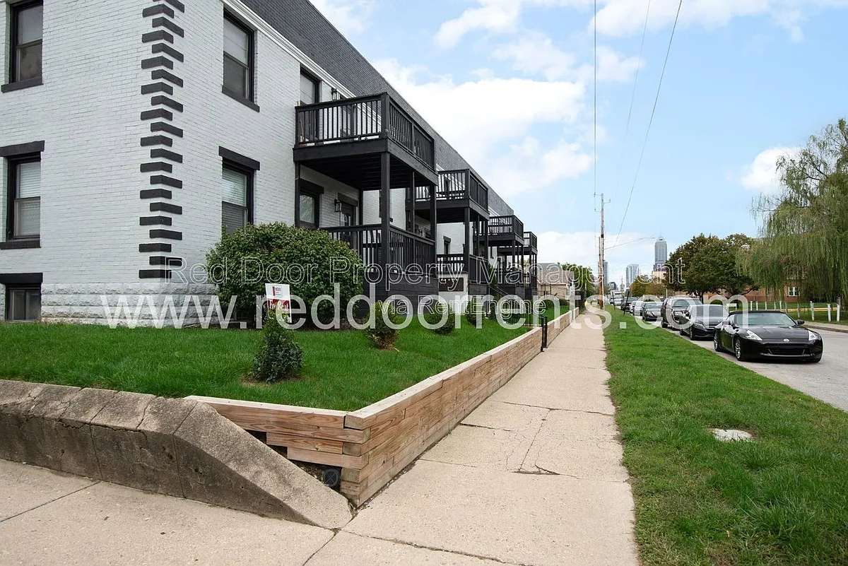 Building Photo - 1329 E Market St #8