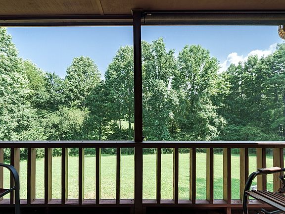 4th image of 41 Wilderness Ct