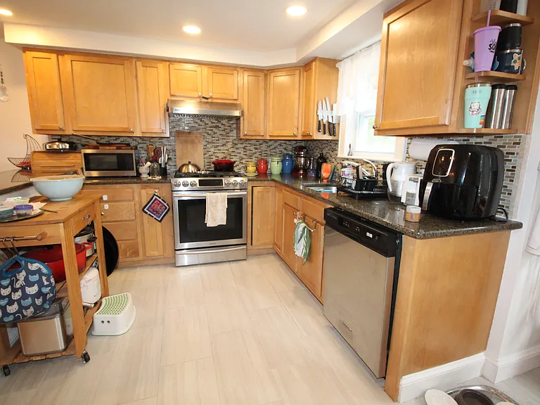 165 Lynn Fells Pkwy — Photo 2