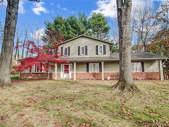 3rd image of 2901 Elmbrook Dr