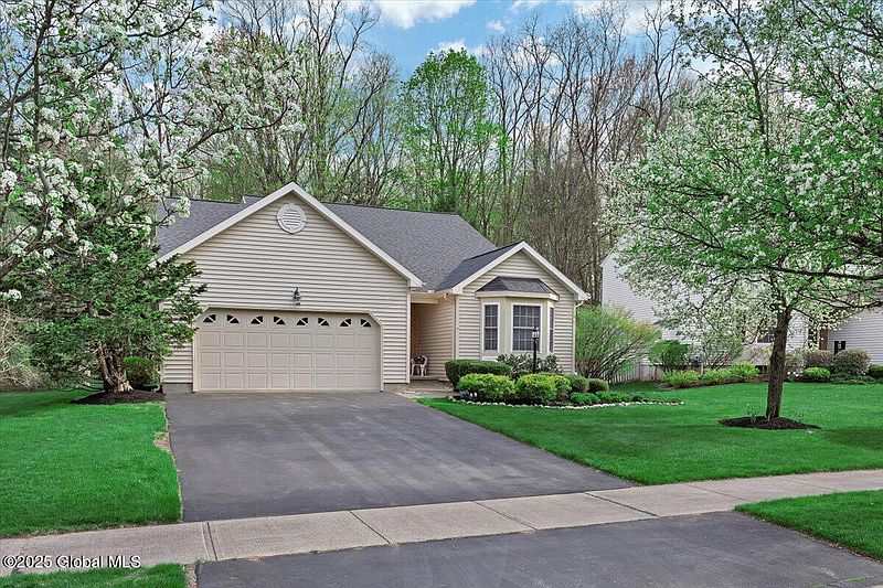 2nd image of 14 Sundance Drive