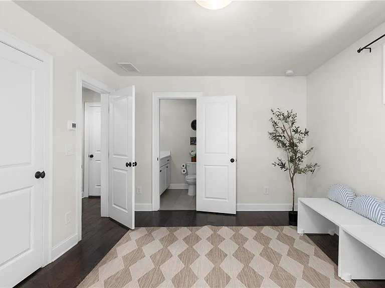 301 Marlowe Aly — Photo 43