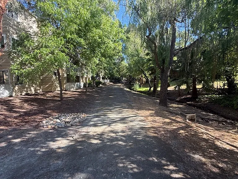 300 Mill Rd — Photo 27