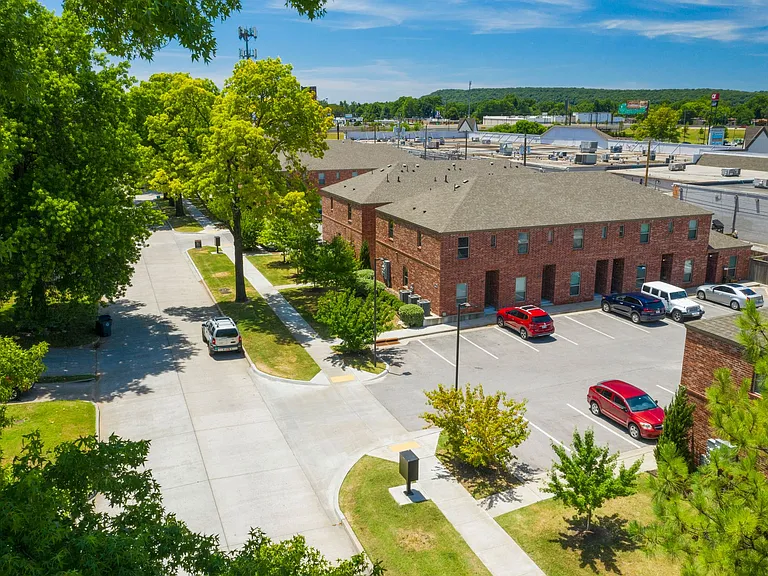 Pin Oak Townhomes — Photo 21