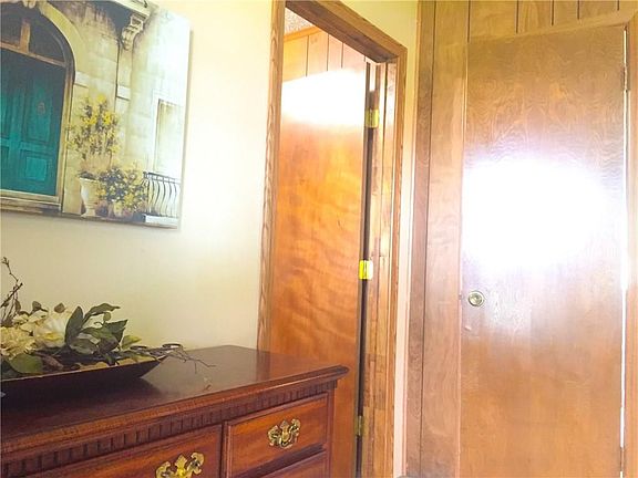 5th image of 3308 S Wofford Ave