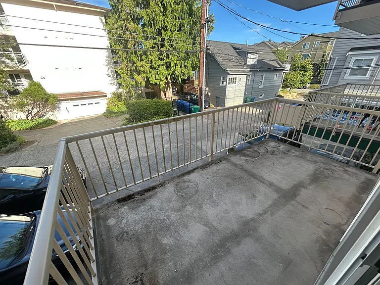 1526 44th Ave SW — Photo 8