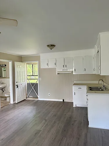 917 Sloan St #915 Photo 1
