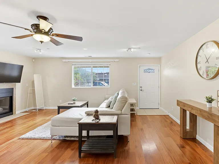 609 Stanford Ave — Photo 15