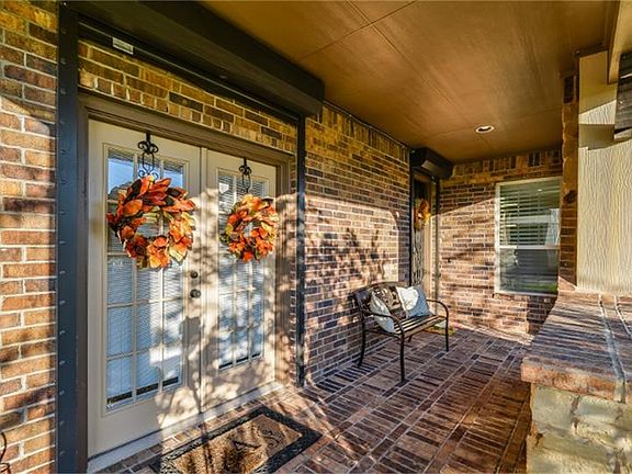 3rd image of 1332 Altavilla Ln