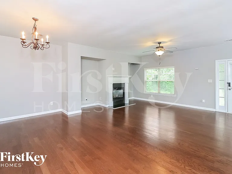 850 Riverdance Dr — Photo 4