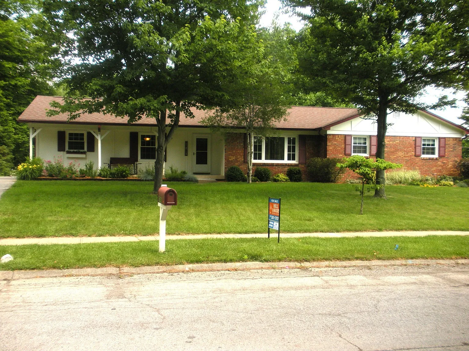8748 Ellington Dr photo 1