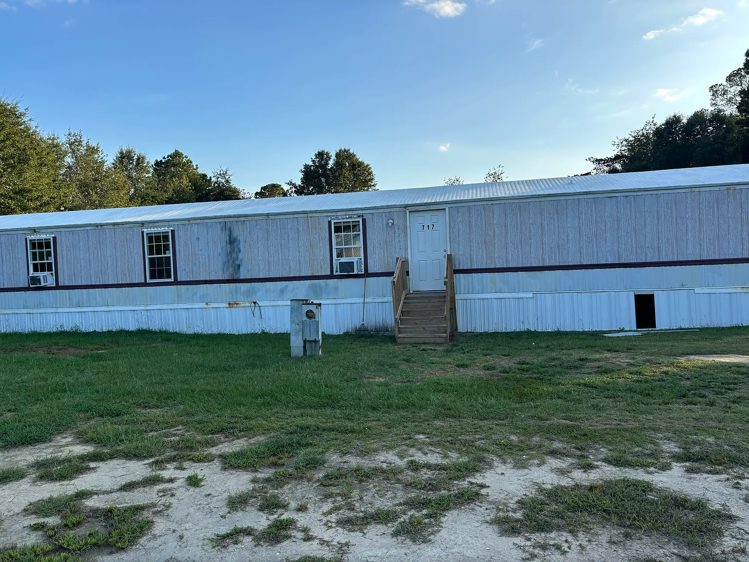 3 bed, 1000 sqft, $1,100 — Photo 2