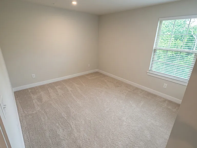 6828 Woodridge Rd — Photo 8