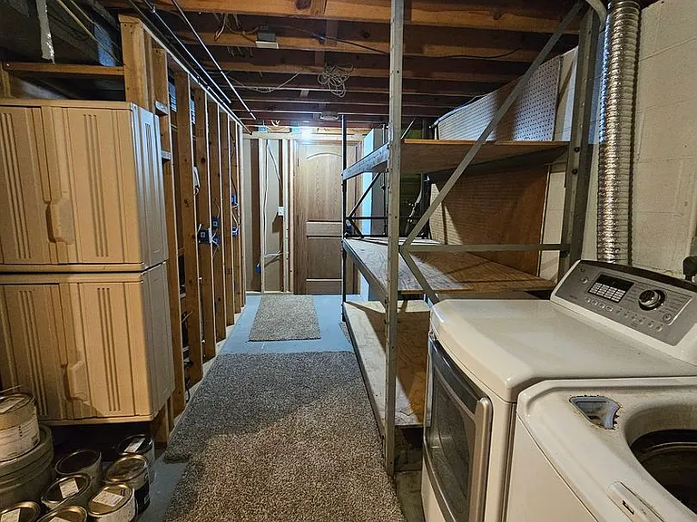 427 City Springs Ln — Photo 23