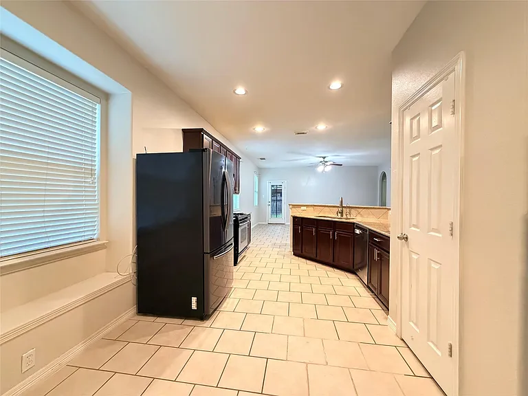 211 Briar Trace Ln — Photo 6