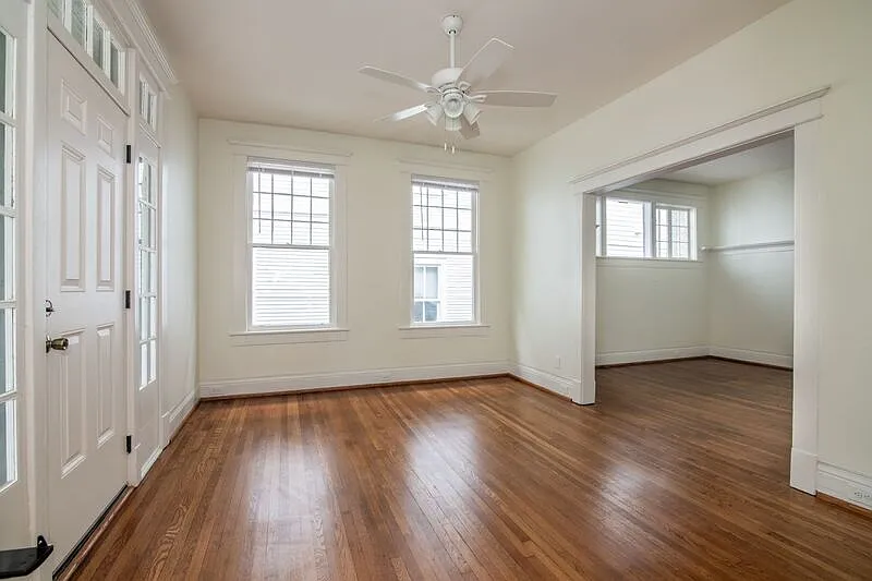 2 bed, 1.0 bath, 680 sqft, $1,200 — Photo 3