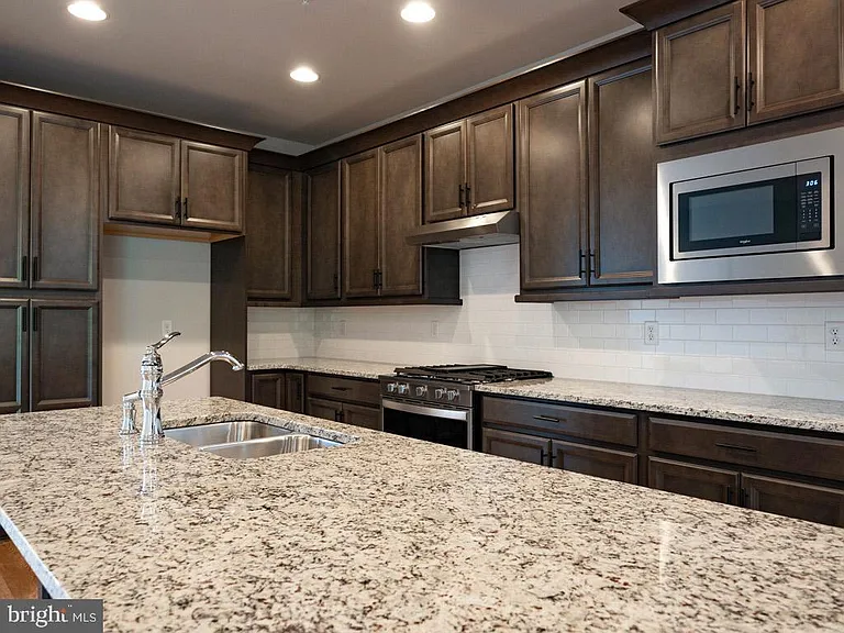 1354 Station House Ln — Photo 24