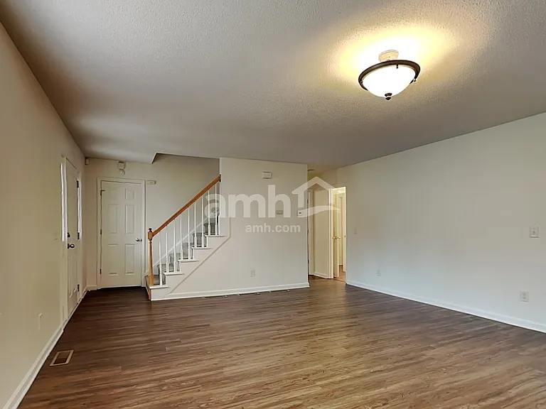 4602 Bottoms Rock Ln — Photo 8