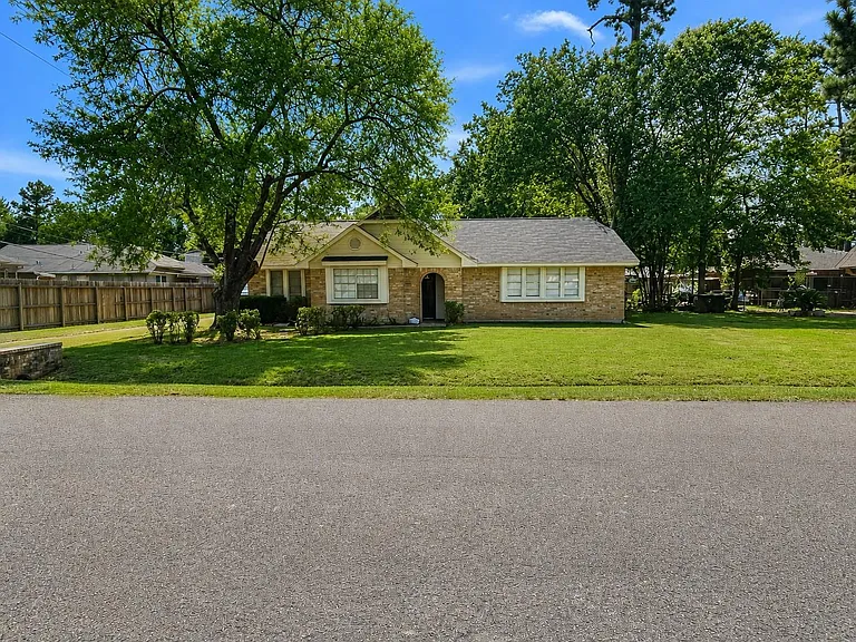 24207 Shellbrook Dr — Photo 1